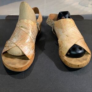 Sesto Meucci 10 gold/beige alligator print/suede leather slingback comfy sandals